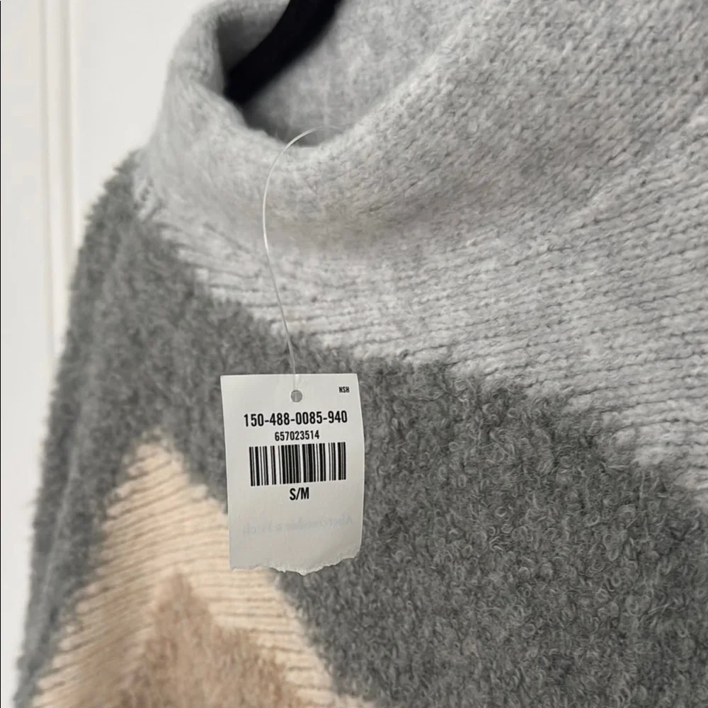 Colorblock Sweater in Gray and Tan - Picture 4 of 5